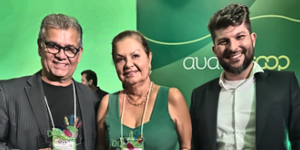 Thiago Oliveira em evento do cooperativismo